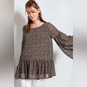 Easel Multicolor Blouse with Flowing Sleeves